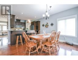 3938 Wood Avenue, Severn, ON L3V0Y9 Photo 16