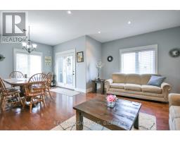 3938 Wood Avenue, Severn, ON L3V0Y9 Photo 17