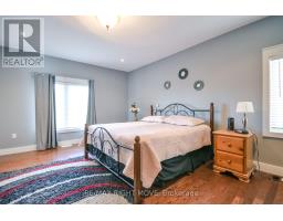 3938 Wood Avenue, Severn, ON L3V0Y9 Photo 21