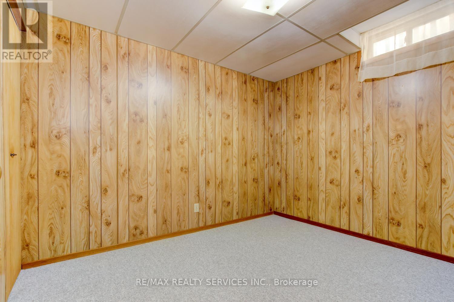 41 GREENLEAF CRESCENT - Image 32
