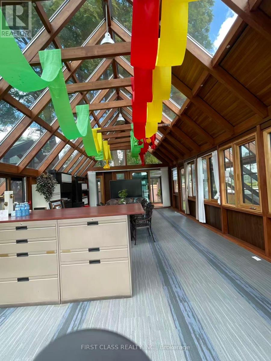 Listing photo of 17450 BATHURST STREET