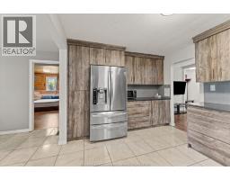 3555 County Rd 42, Windsor, ON N9A6J3 Photo 10