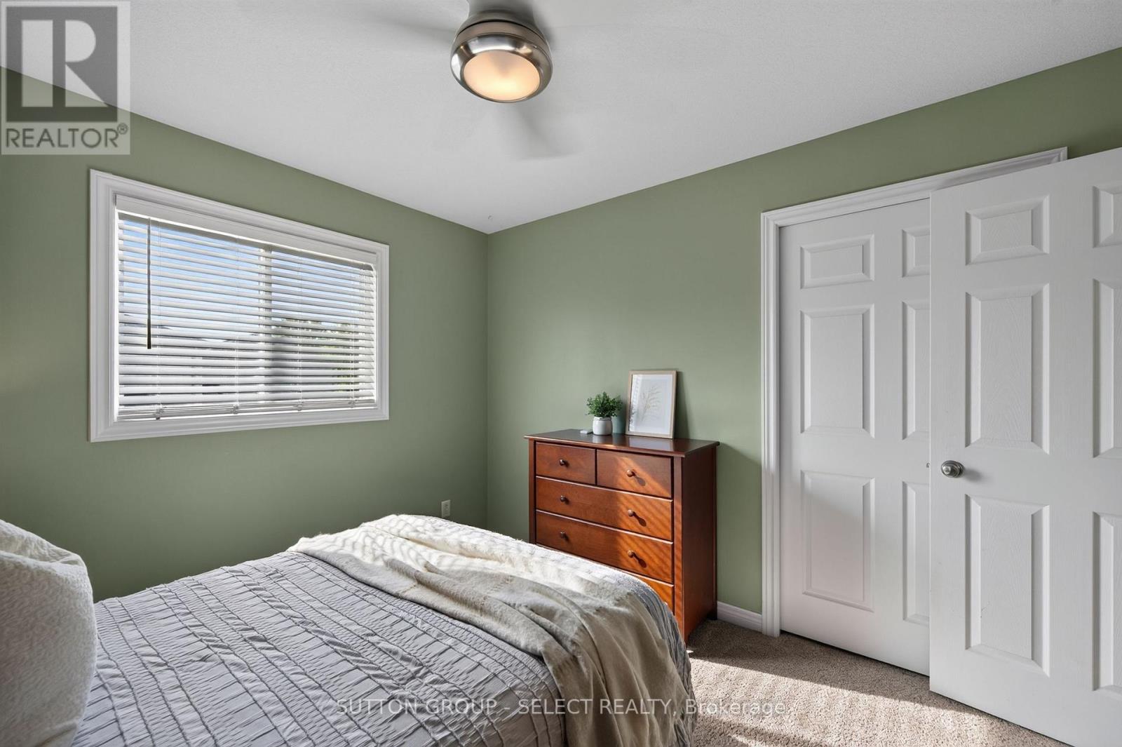 3 FIELDSTONE CRESCENT N - Image 22