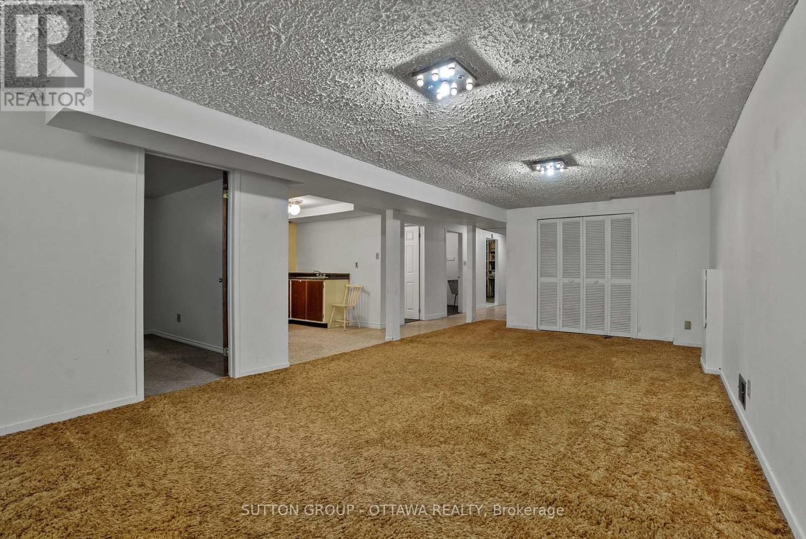 45 LARKSPUR DRIVE - 33