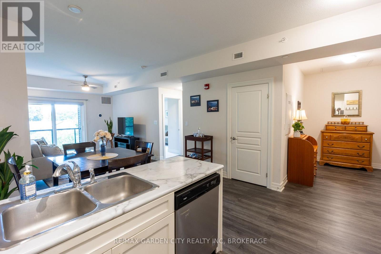 303 - 212 LAKEPORT ROAD, St. Catharines (Lakeport) — photo 6