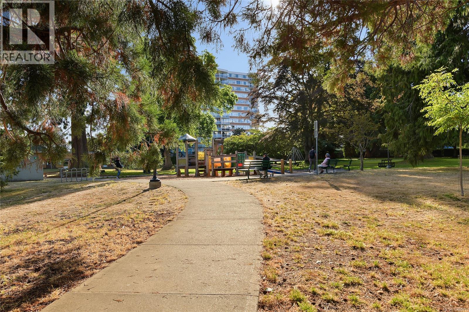 #2 444 Michigan St - Image 34