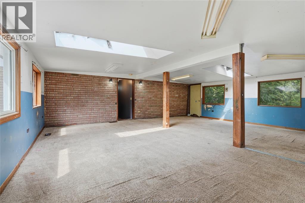725 MAPLE AVENUE - 18