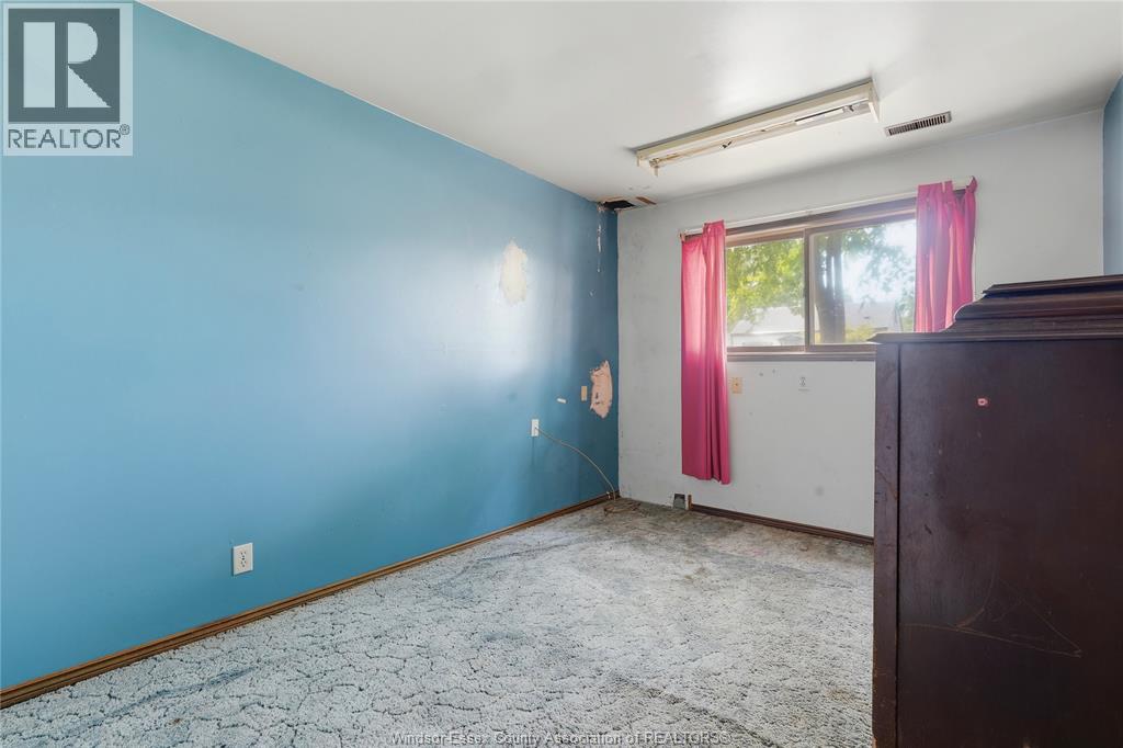 725 MAPLE AVENUE - 24