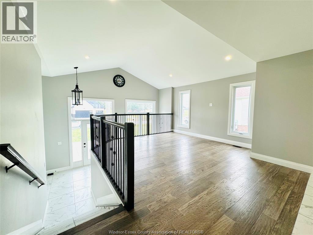 4407 BELMONT AVENUE, Comber — photo 3