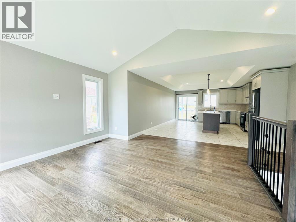 4407 BELMONT AVENUE, Comber — photo 4