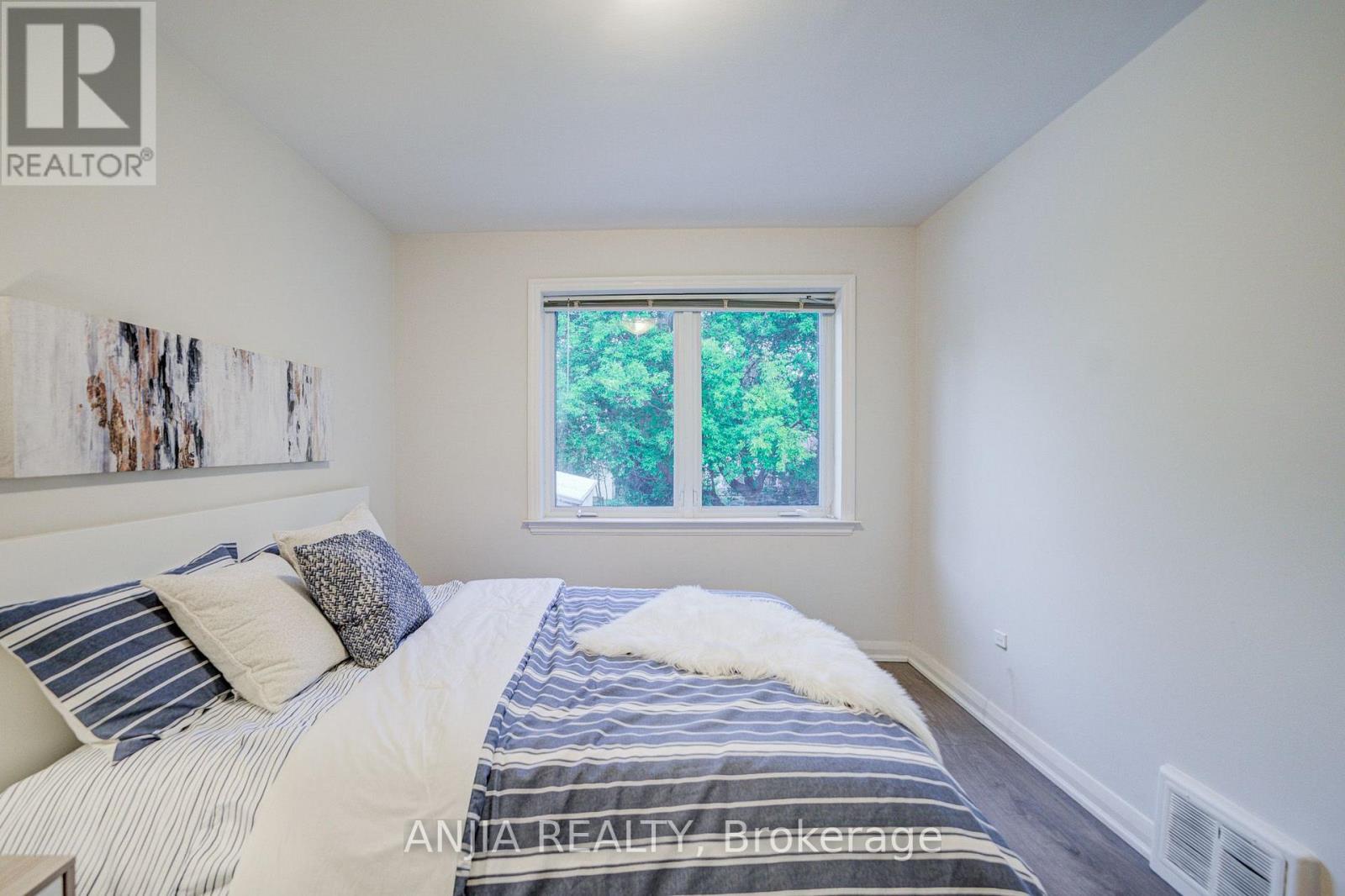 91 CANLISH ROAD - 31