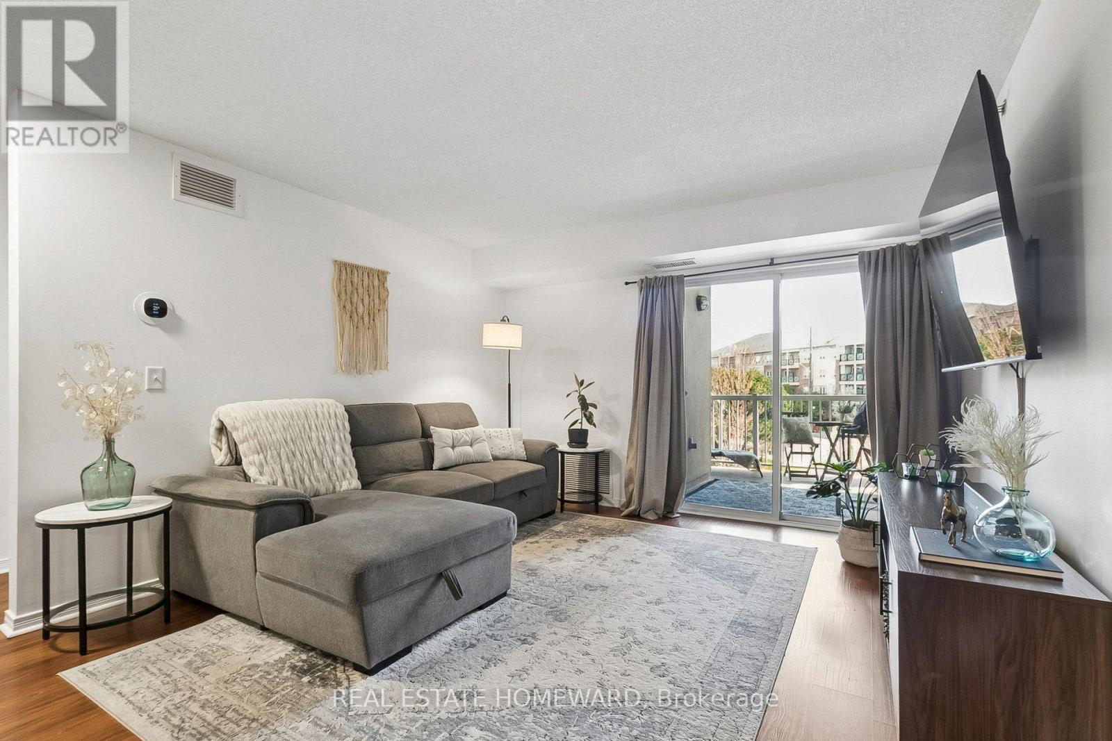 #416 684 WARDEN AVENUE - 6