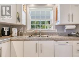 3pc Ensuite bath - 210 South Cove Drive, Feltzen South, NS B0J2X0 Photo 10