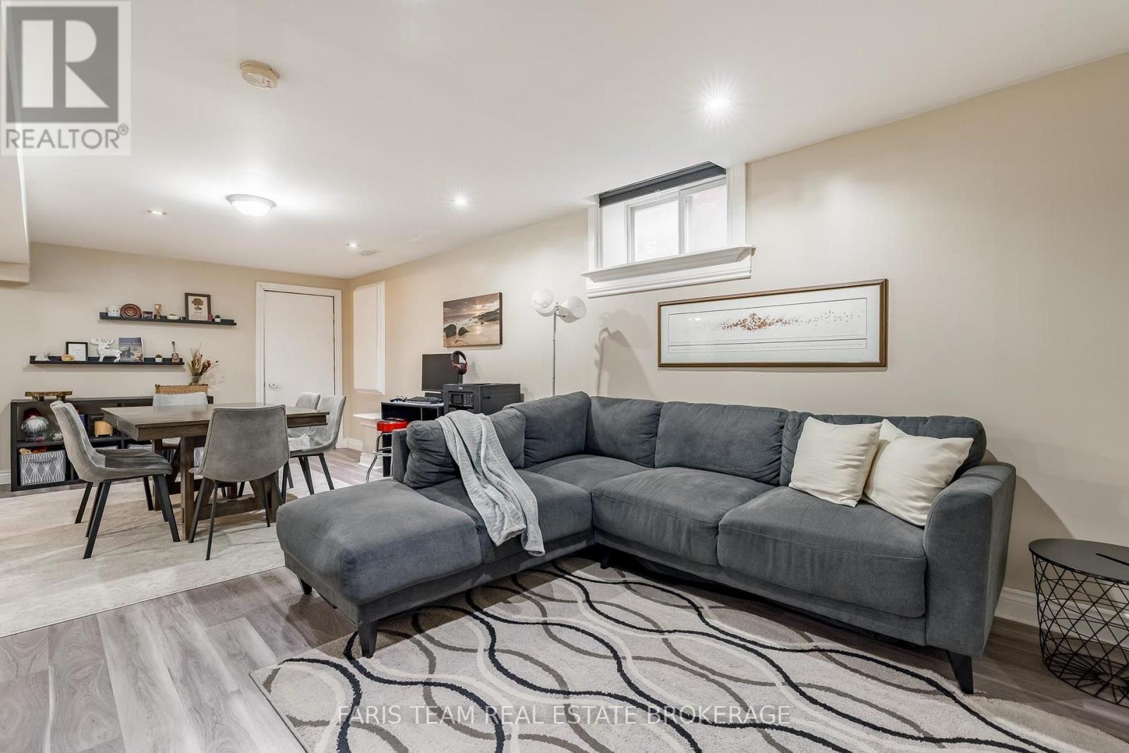28 MCCURDY DRIVE - 31
