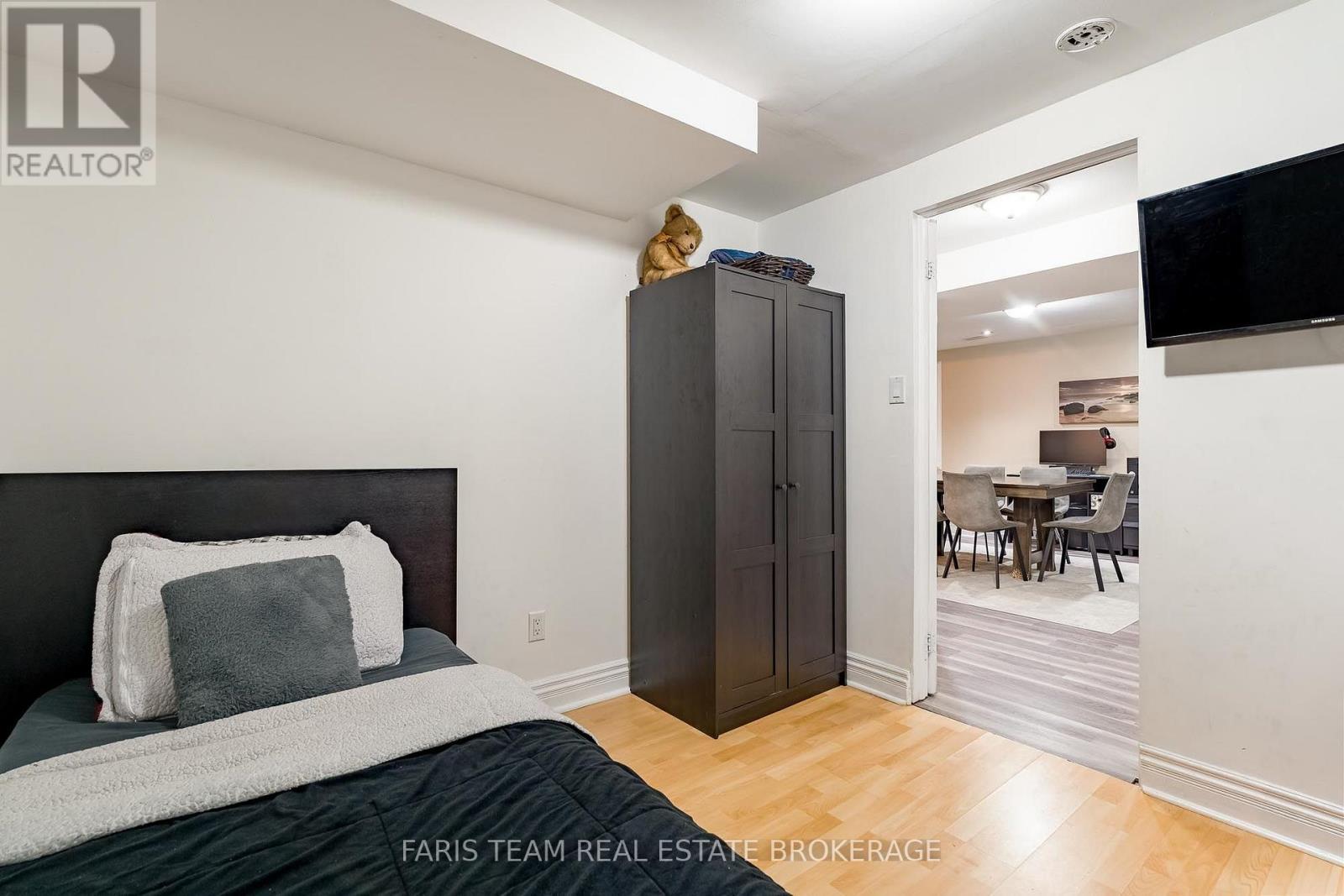 28 MCCURDY DRIVE - Image 33