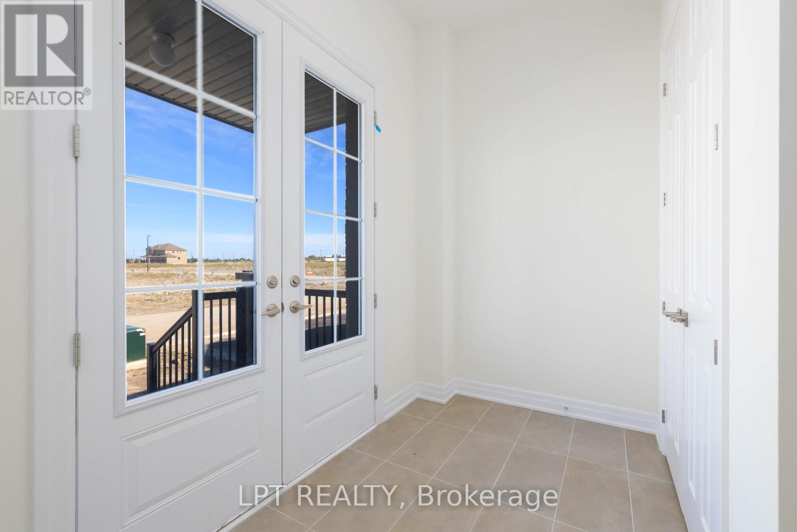 32 MAX BULMER COURT, Georgina (Keswick North) — photo 2