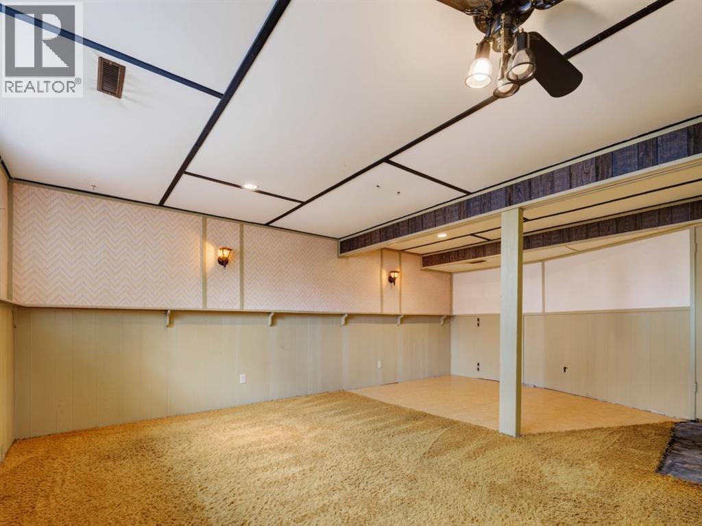 1219 Hunterquay Hill NW - Image 34