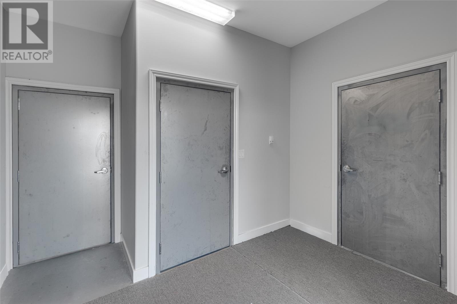 385 East White Hills Road Unit#B, St.Johns — photo 4