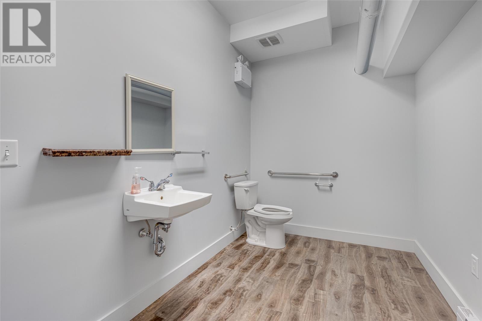385 East White Hills Road Unit#B, St.Johns — photo 5