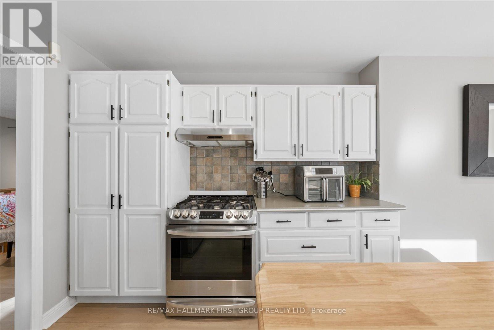 2720 CASTLE HILL DRIVE, Hamilton Township — photo 5