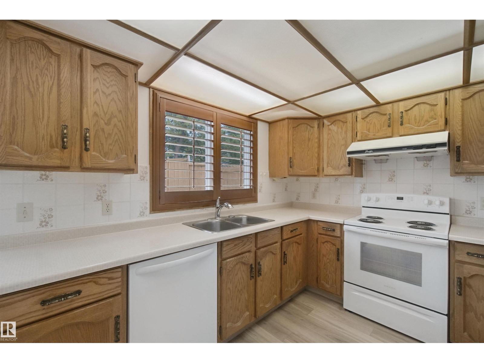 5828 181 ST NW - 15