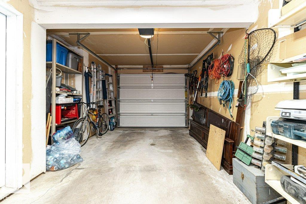 9787 176 ST NW - 37