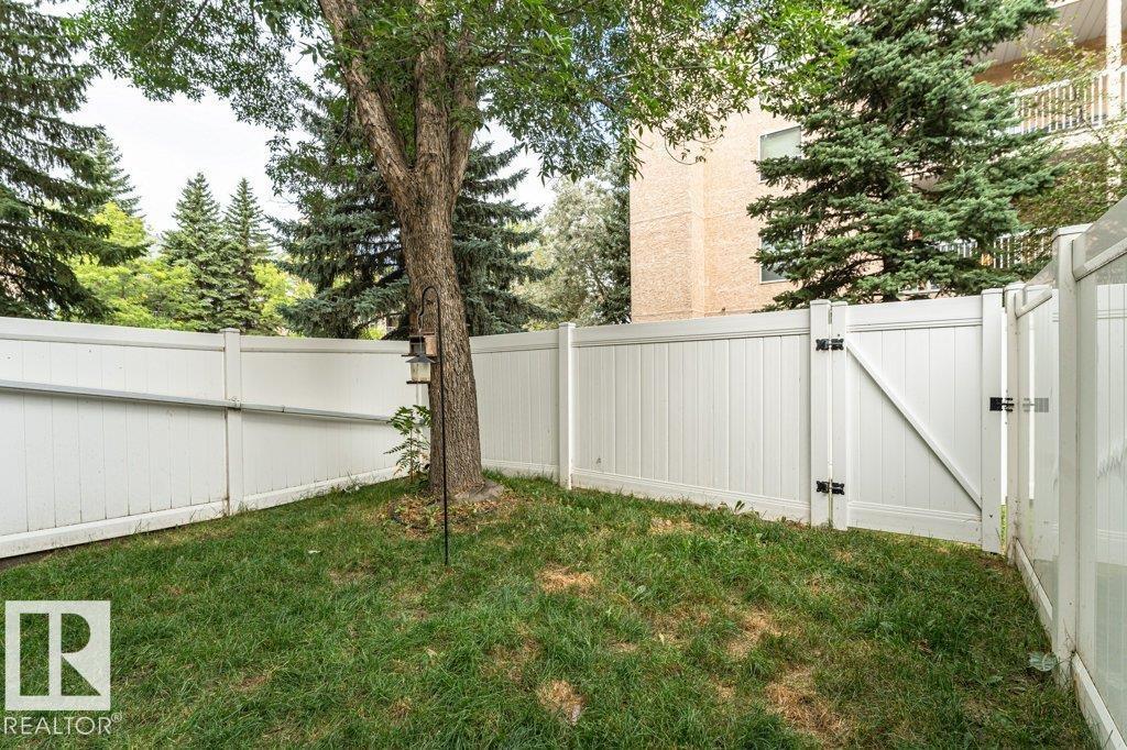 9787 176 ST NW - 40