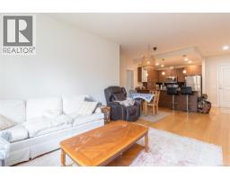 202 4394 West Saanich Rd, Saanich, BC V8Z0B5 Photo 10
