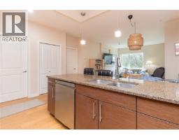 Dining room - 202 4394 West Saanich Rd, Saanich, BC V8Z0B5 Photo 6