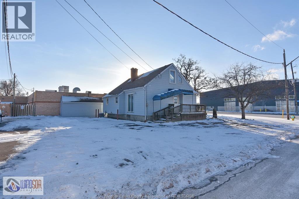911 FRONT ROAD, LaSalle — photo 4