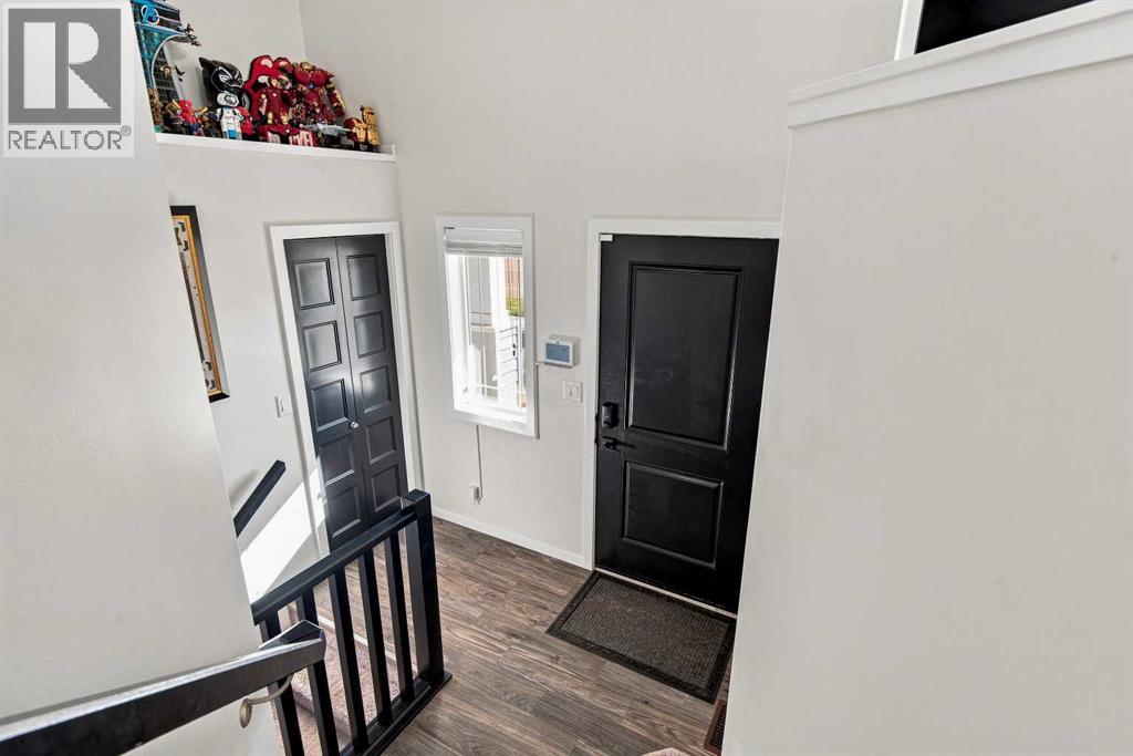 Listing photo – 212 Thomlison Avenue, Red Deer