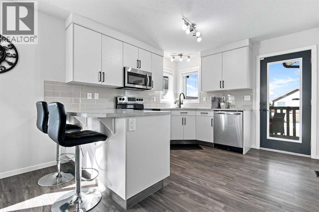 Listing photo – 212 Thomlison Avenue, Red Deer