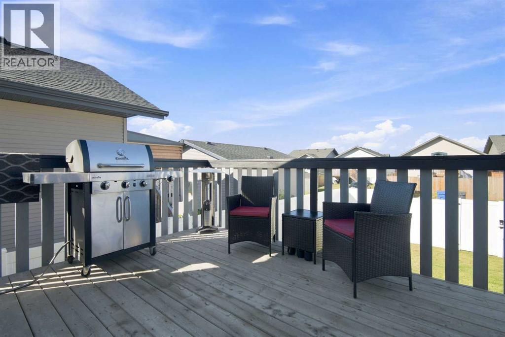 Listing photo – 212 Thomlison Avenue, Red Deer