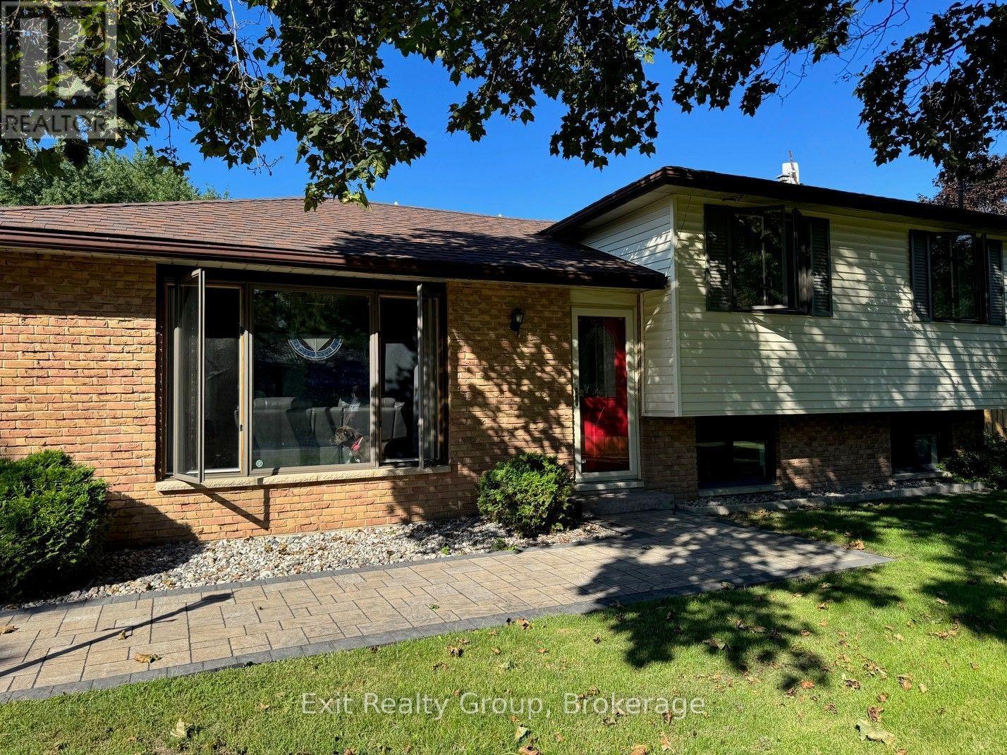 29 CHATTERTON VALLEY CRESCENT - 8