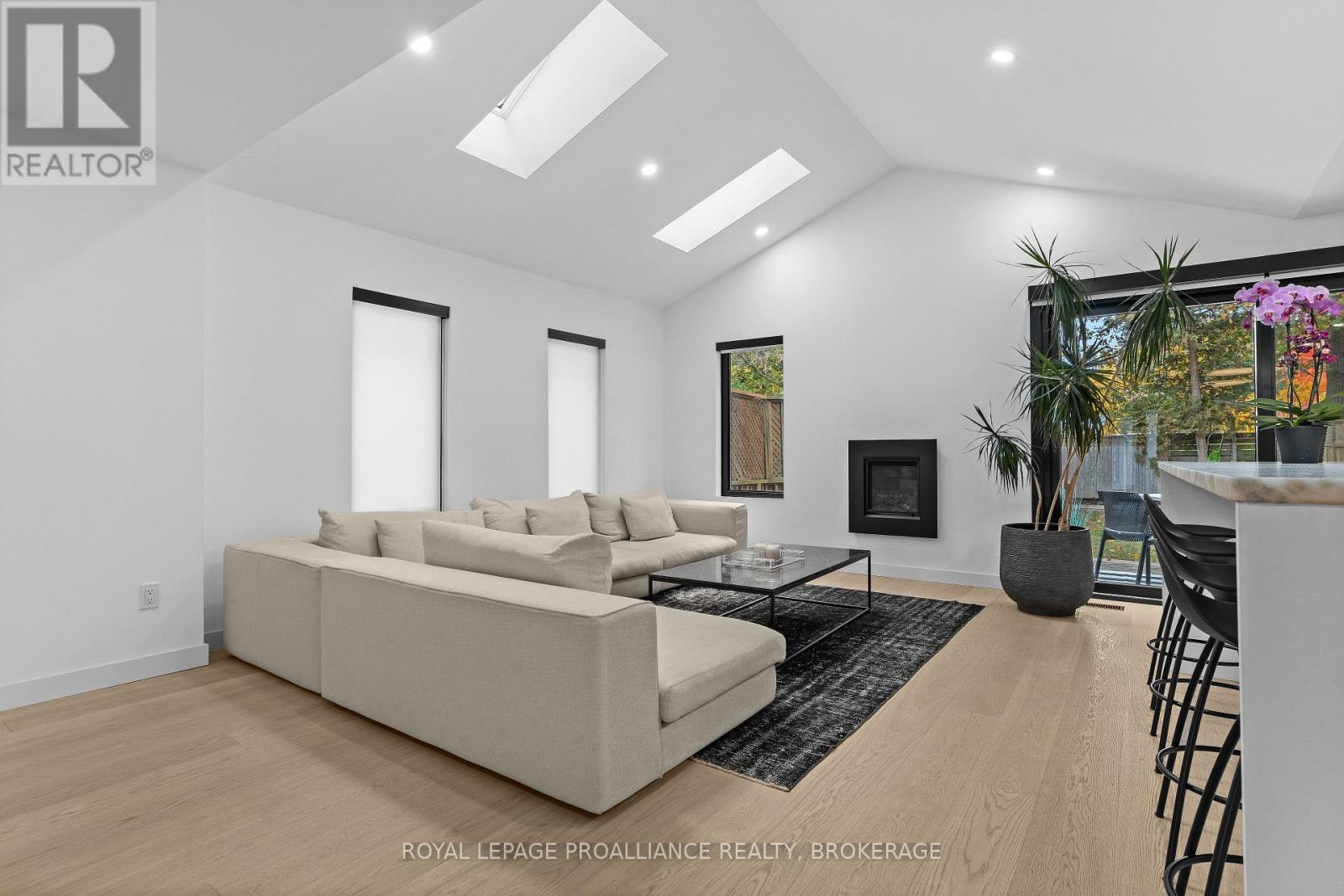 78 PEMBROKE STREET, Kingston (Central City East) — photo 8
