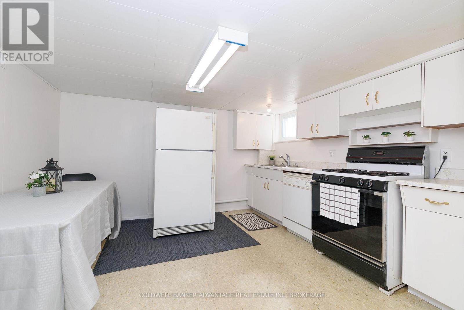 280 CLARKE STREET - Image 23