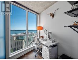 2103 - 218 Queens Quay Boulevard W, Toronto, ON M5J2Y6 Photo 12