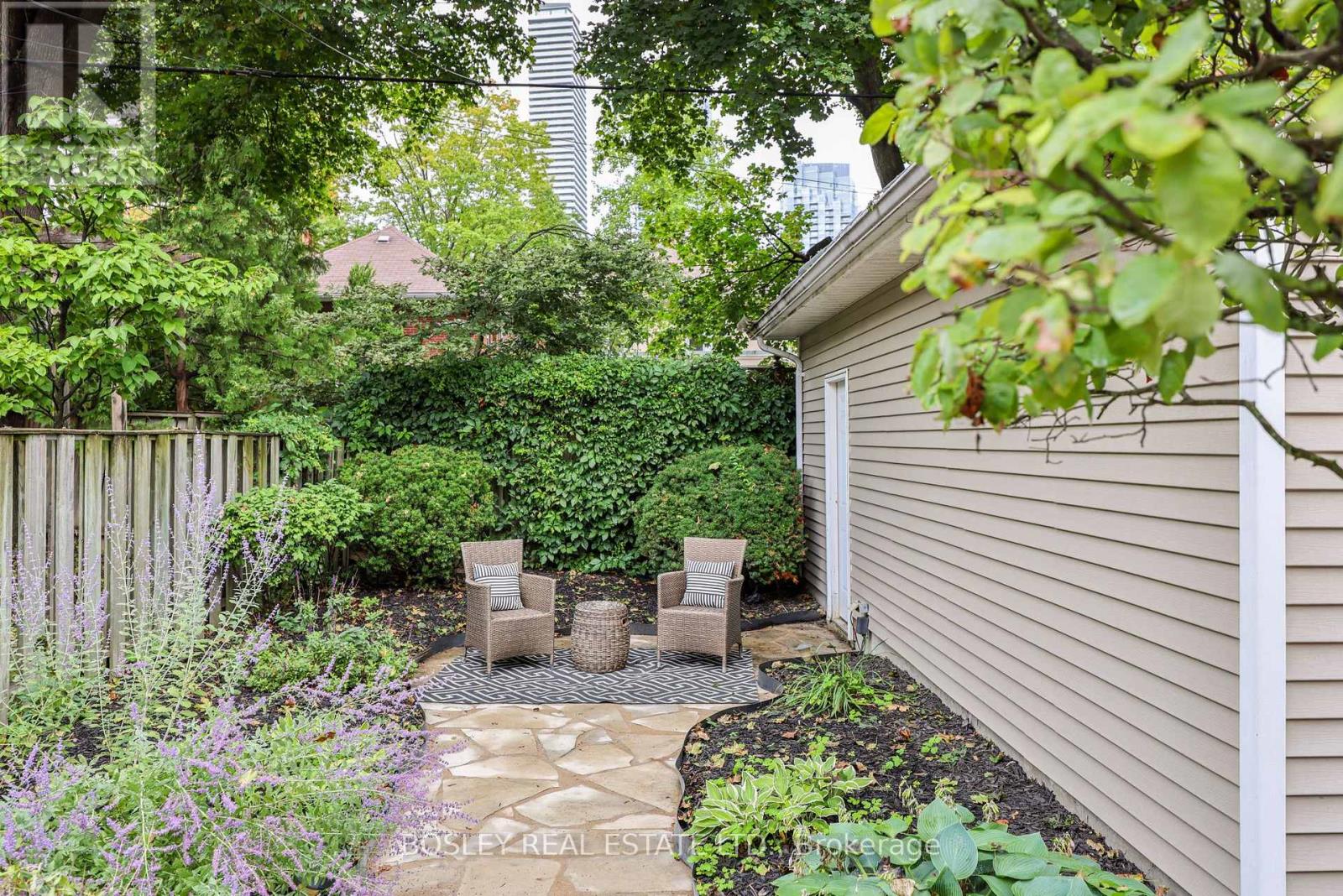 149 LASCELLES BOULEVARD - 36