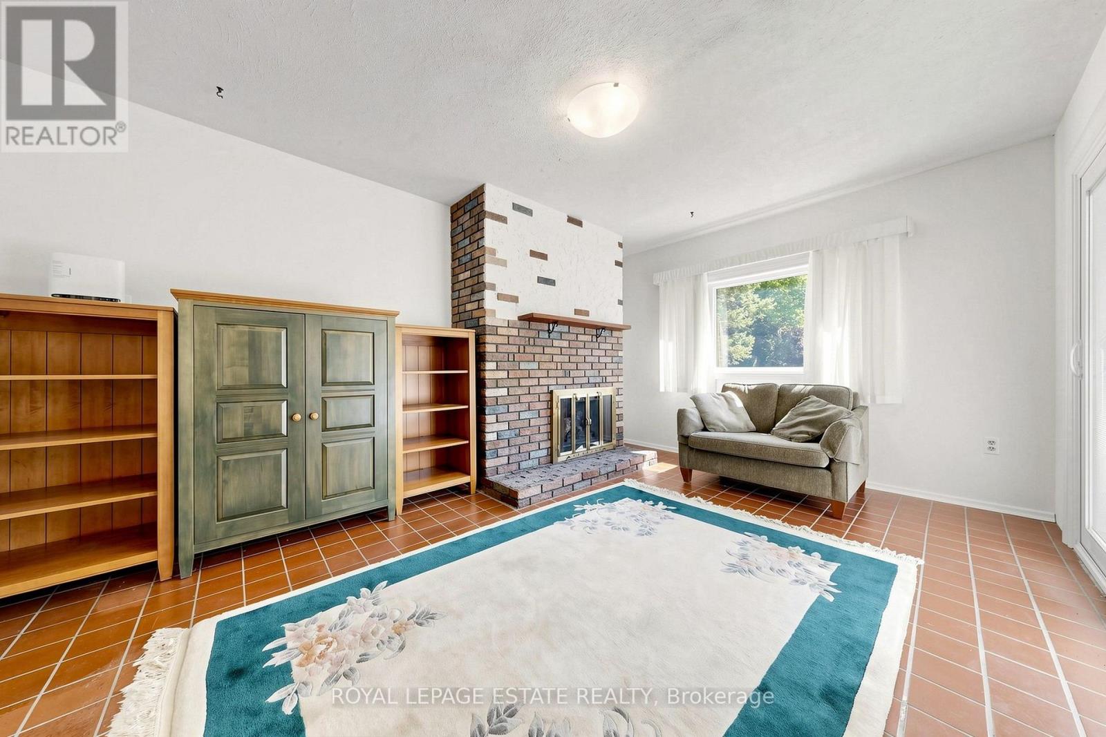 7 LONGHOPE PLACE - 16
