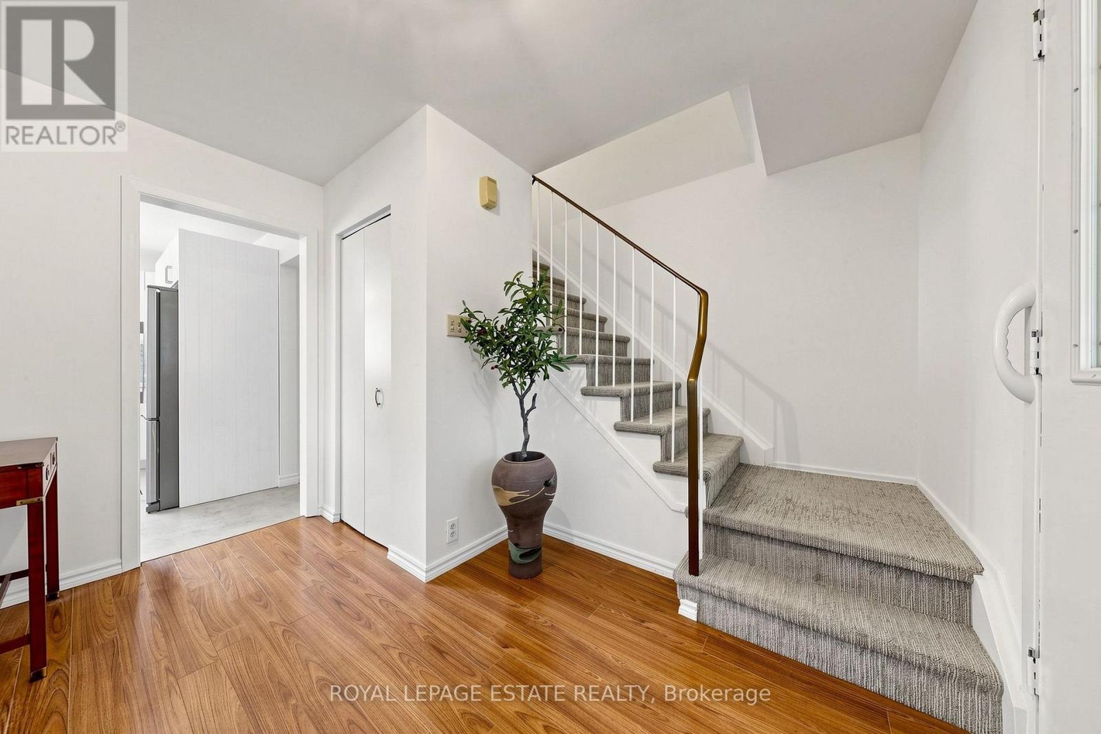 7 LONGHOPE PLACE - 23