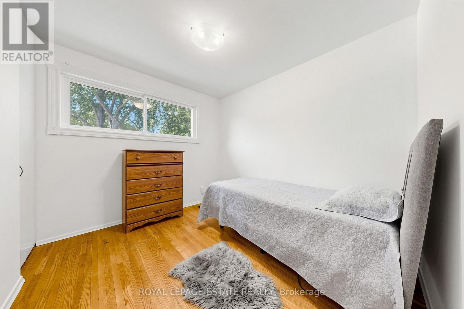 7 LONGHOPE PLACE - 24