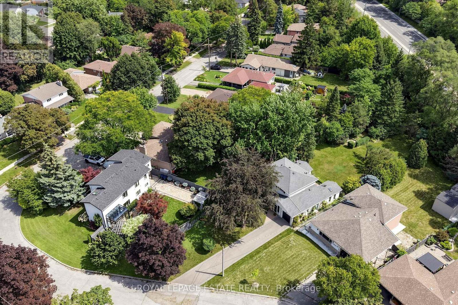 7 LONGHOPE PLACE - 43