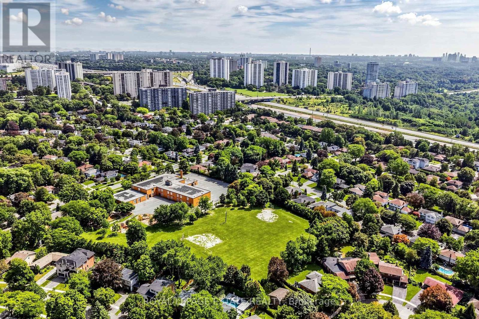 7 LONGHOPE PLACE - 45