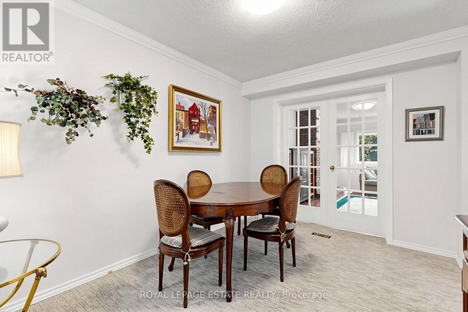 7 LONGHOPE PLACE - 8