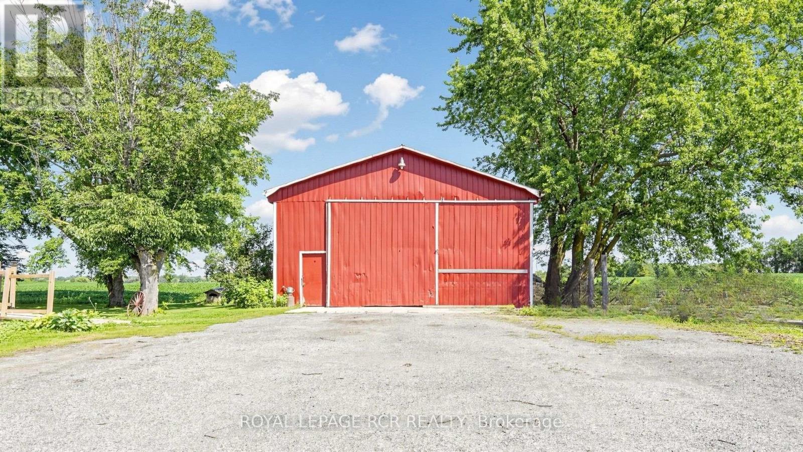 4244 4TH LINE - 8