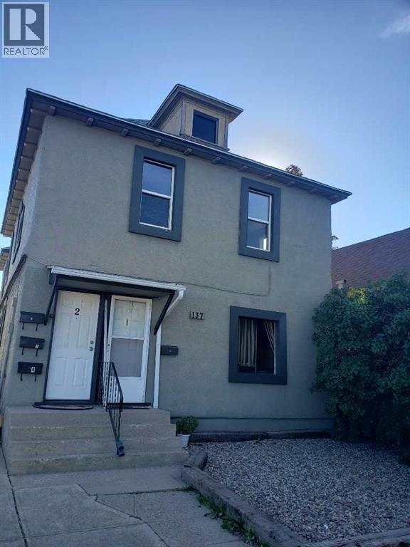 137 14 Street N - 1