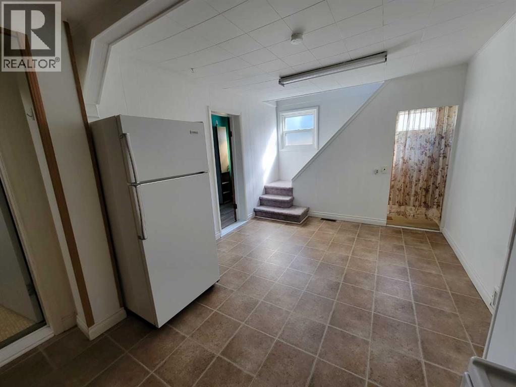 137 14 Street N - 2