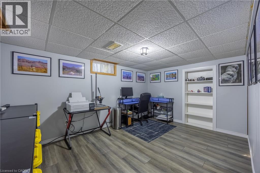343 DELCREST Avenue - 24