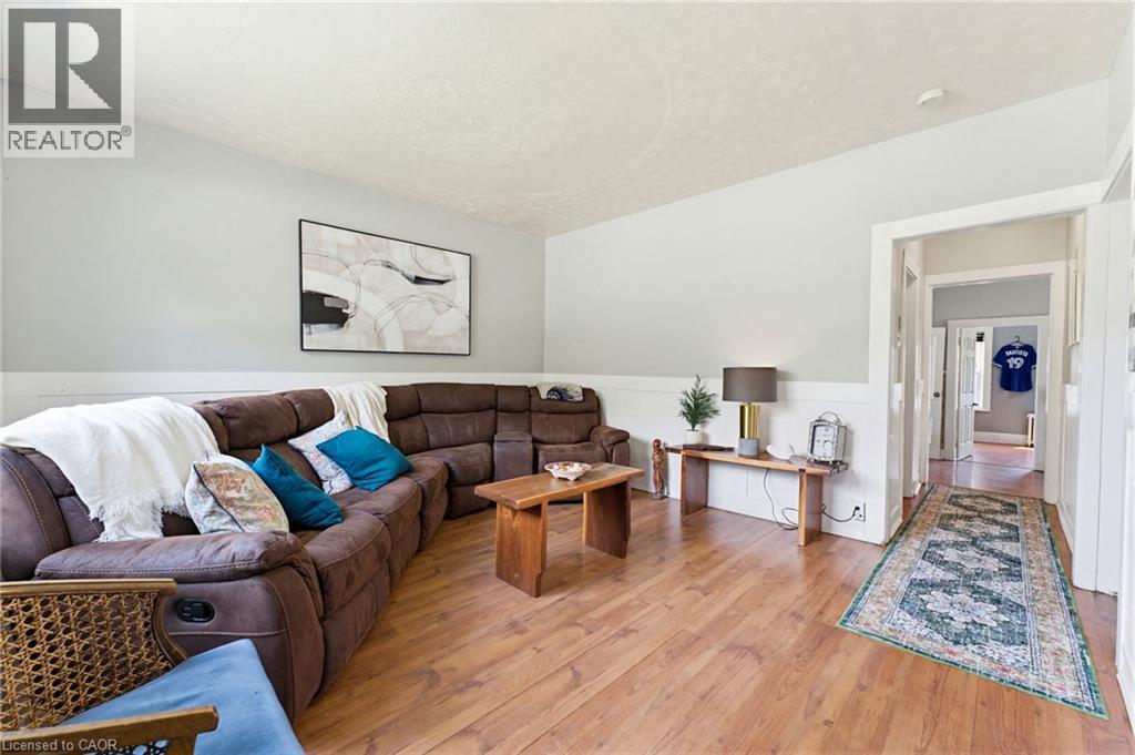 25 BEVERLY Street — photo 3