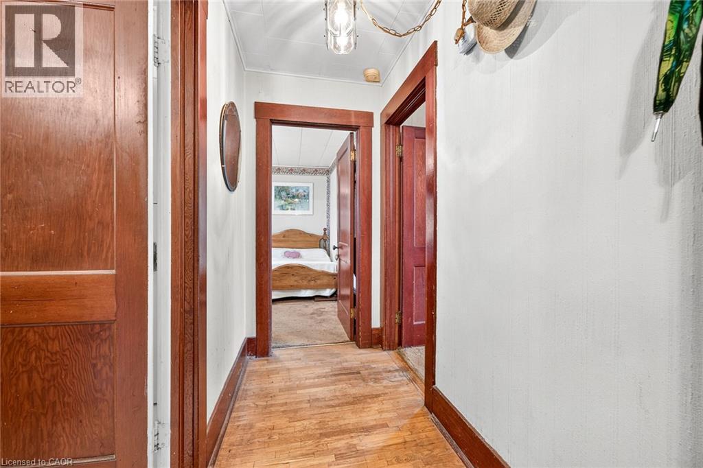 63 ROBINSON Street S - 16